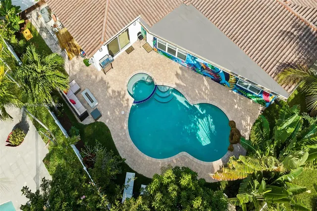 $12,700 | 1931 Northeast 32nd Avenue, Fort Lauderdale, FL 33305