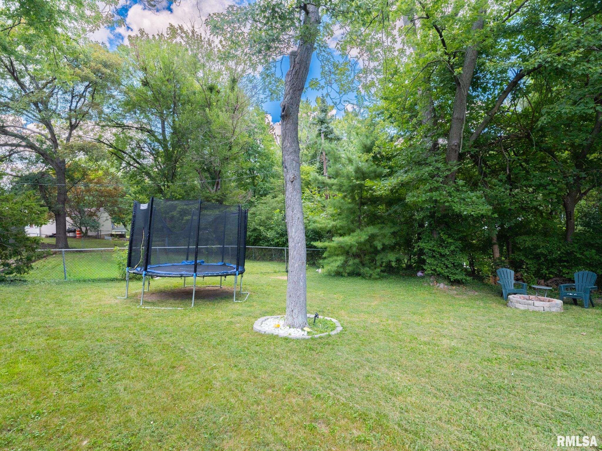 327 West Barrington Road Peoria, IL 61614 - Photo 54 of 58 Gallery Image 54