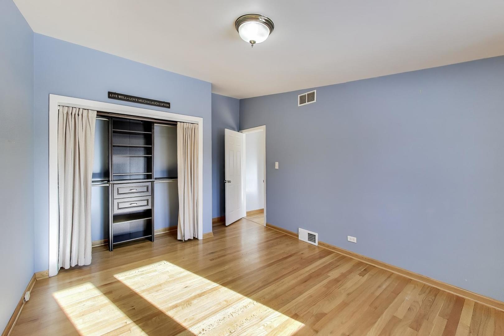 7441 Lyons Street Morton Grove, IL 60053 - Photo 12 of 28