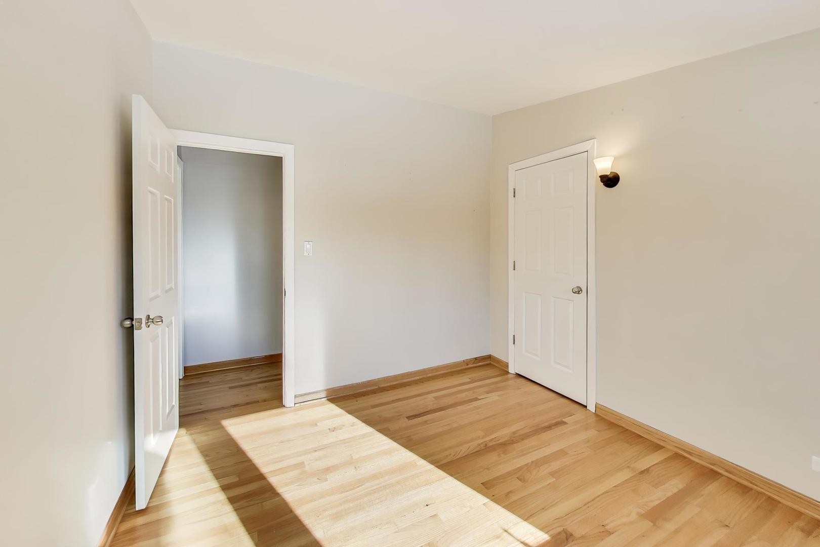 7441 Lyons Street Morton Grove, IL 60053 - Photo 14 of 28