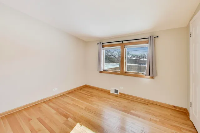 $430,000 | 7441 Lyons Street, Morton Grove, IL 60053