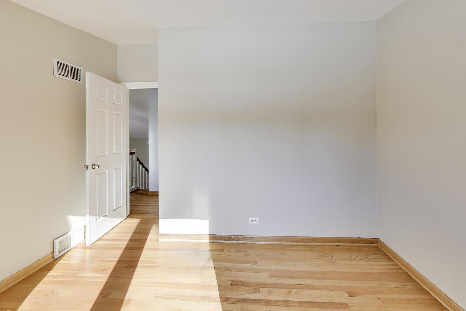 7441 Lyons Street Morton Grove, IL 60053 - Photo 16 of 28