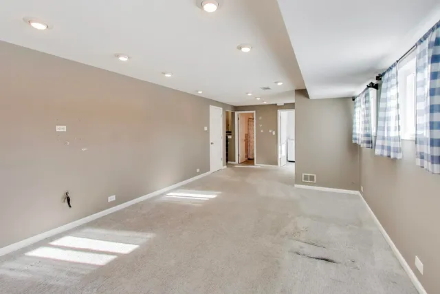 $430,000 | 7441 Lyons Street, Morton Grove, IL 60053