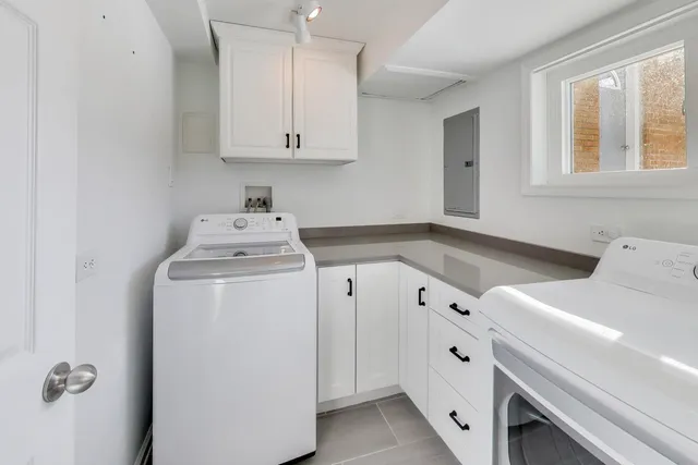 $430,000 | 7441 Lyons Street, Morton Grove, IL 60053