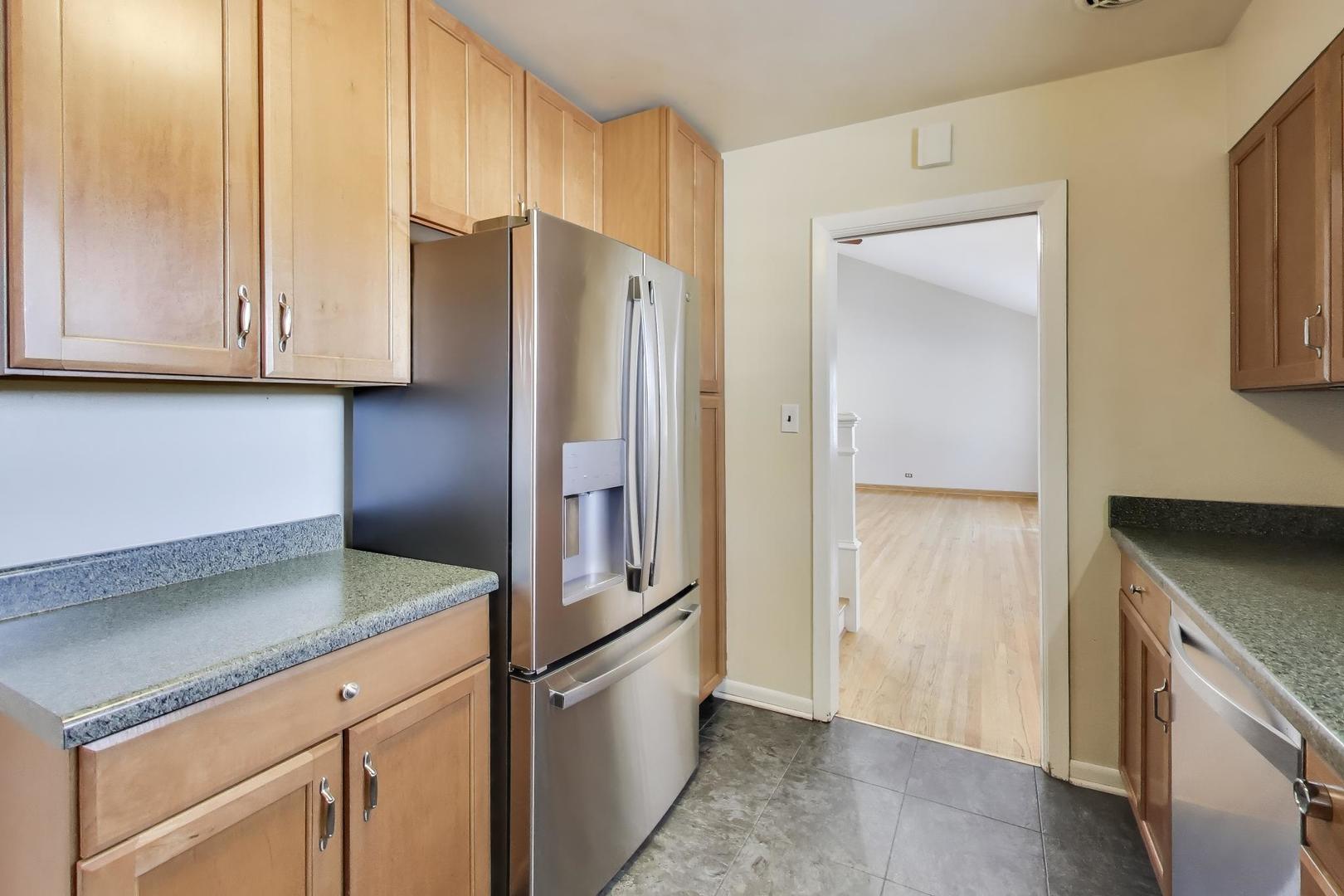 7441 Lyons Street Morton Grove, IL 60053 - Photo 8 of 28