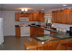 260 Goffstown Back Road Goffstown, NH 03045 - Photo 3 of 9