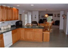 260 Goffstown Back Road Goffstown, NH 03045 - Photo 5 of 9