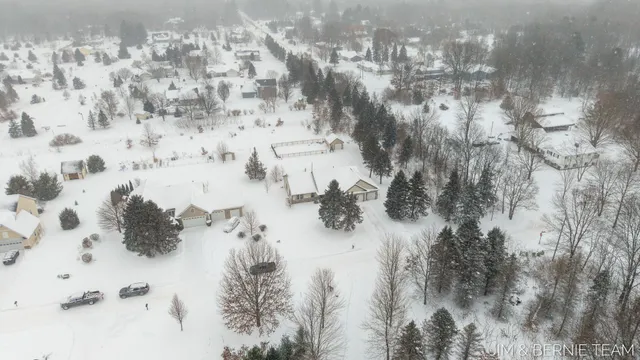 $650,000 | 6005 River Ridge Drive, Hamilton, MI 49419