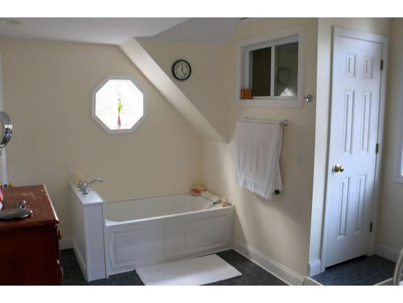 35 Pleasant Street, Unit 35 Newfields, NH 03856 - Photo 17 of 23