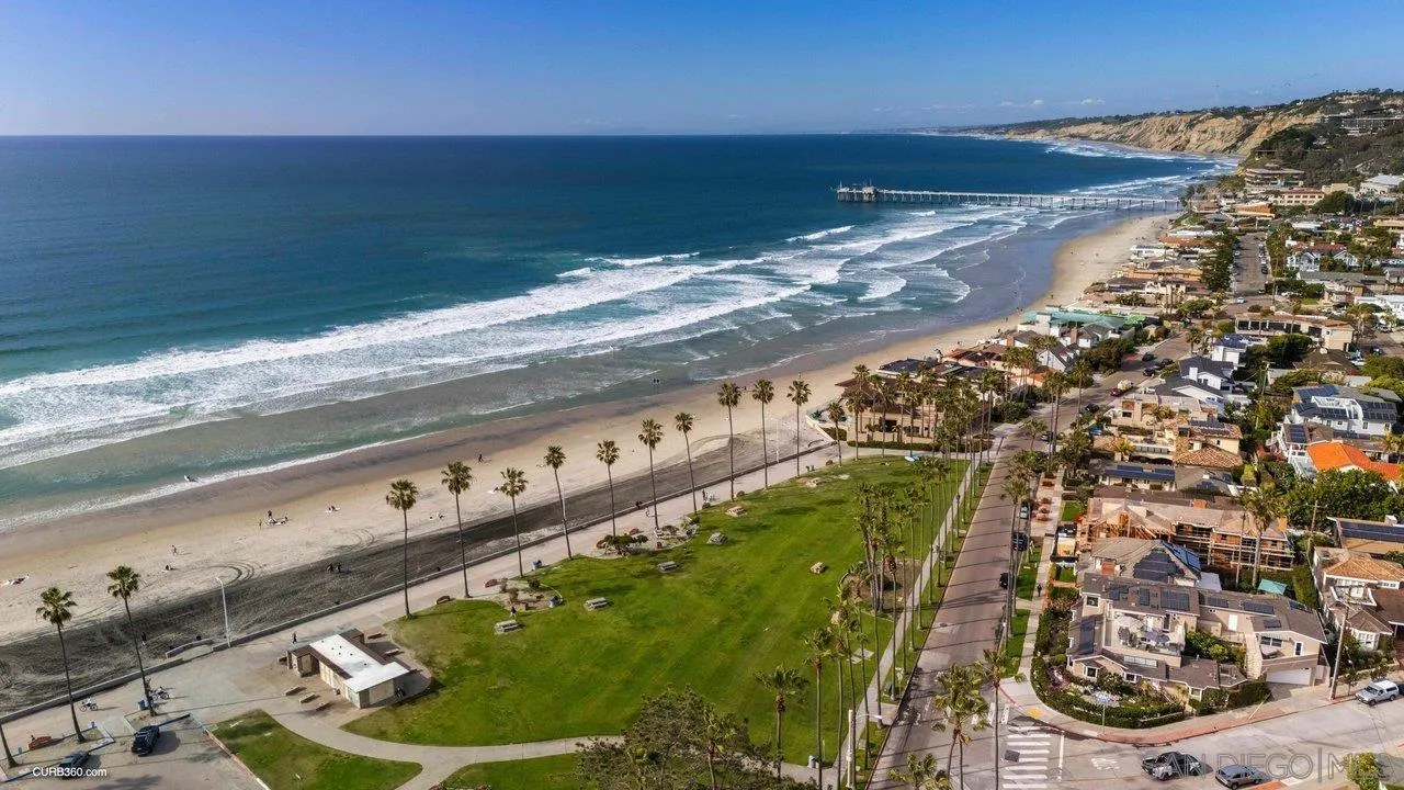 8352 La Jolla Shores Drive La Jolla, CA 92037 - Photo 32 of 33 a view of a balcony with an outdoor space