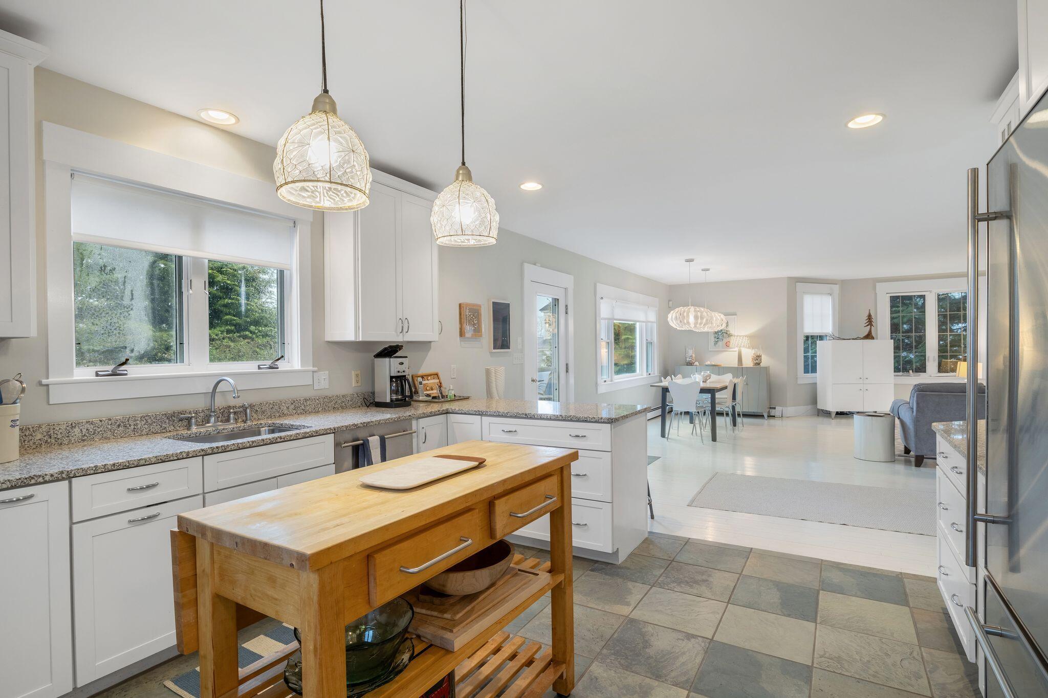 4 Oak Street Kennebunk, ME 04043 - Photo 17 of 49 Kitchen