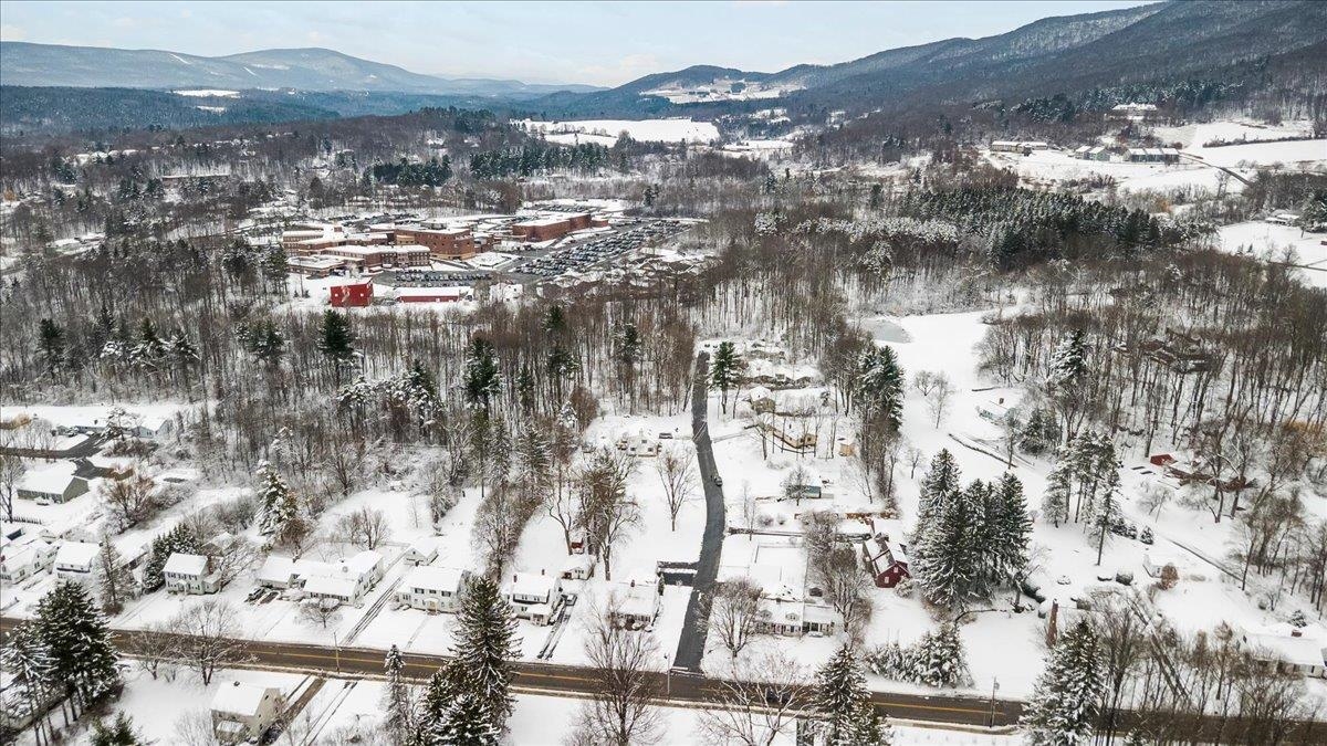 356 Elm Street Bennington, VT 05201 - Photo 32 of 34