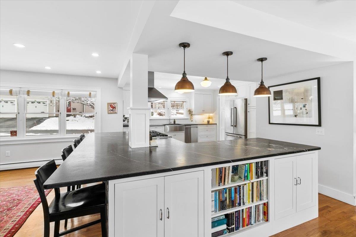 356 Elm Street Bennington, VT 05201 - Photo 9 of 34