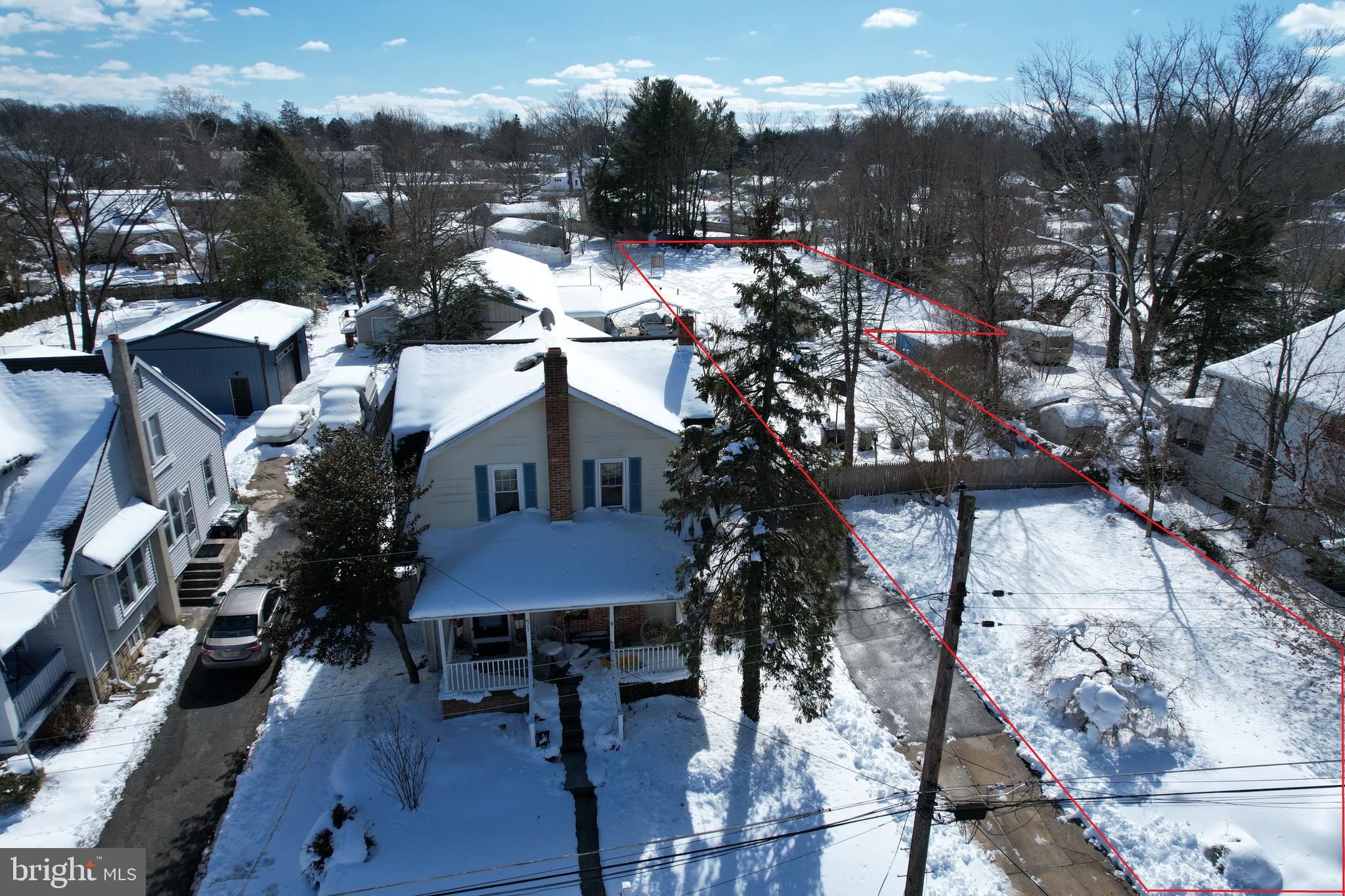 315 Lake Avenue Pitman, NJ 08071 - Photo 2 of 6 a view of a houses with a yard