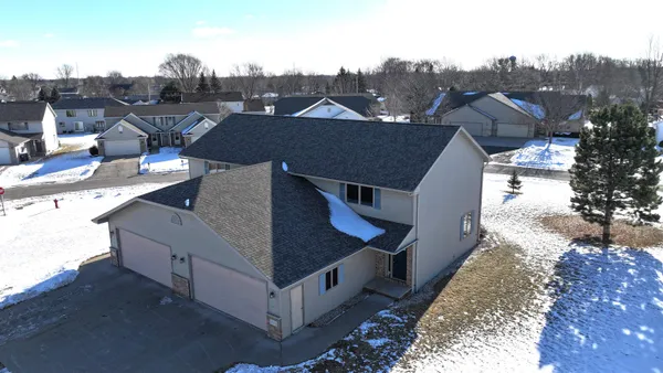 $324,900 | W3127 Glenbrooke Court, Appleton, WI 54915