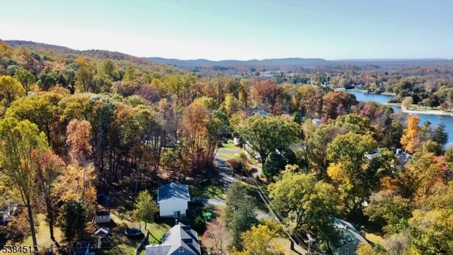 $349,000 | 14 Hillside Terrace, Andover, NJ 07821