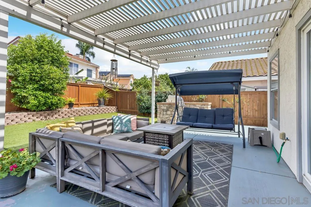 224 Parkside Place Santee, CA 92071 - Photo 38 of 50 a view of an outdoor sitting area with furniture