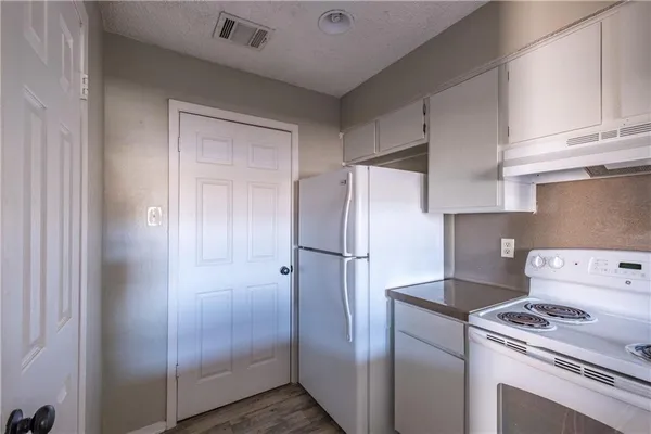 $1,550 | 5305 Indio Drive, Unit B, Austin, TX 78745