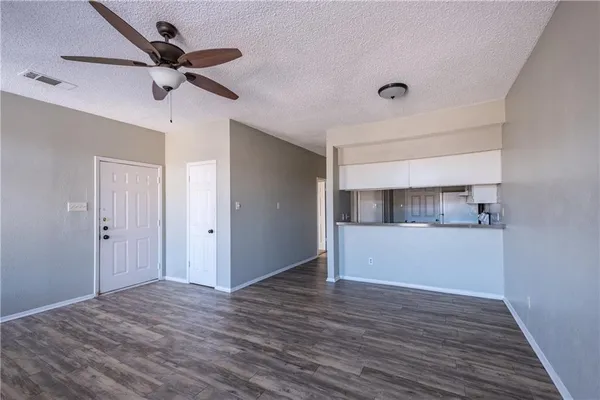 $1,550 | 5305 Indio Drive, Unit B, Austin, TX 78745