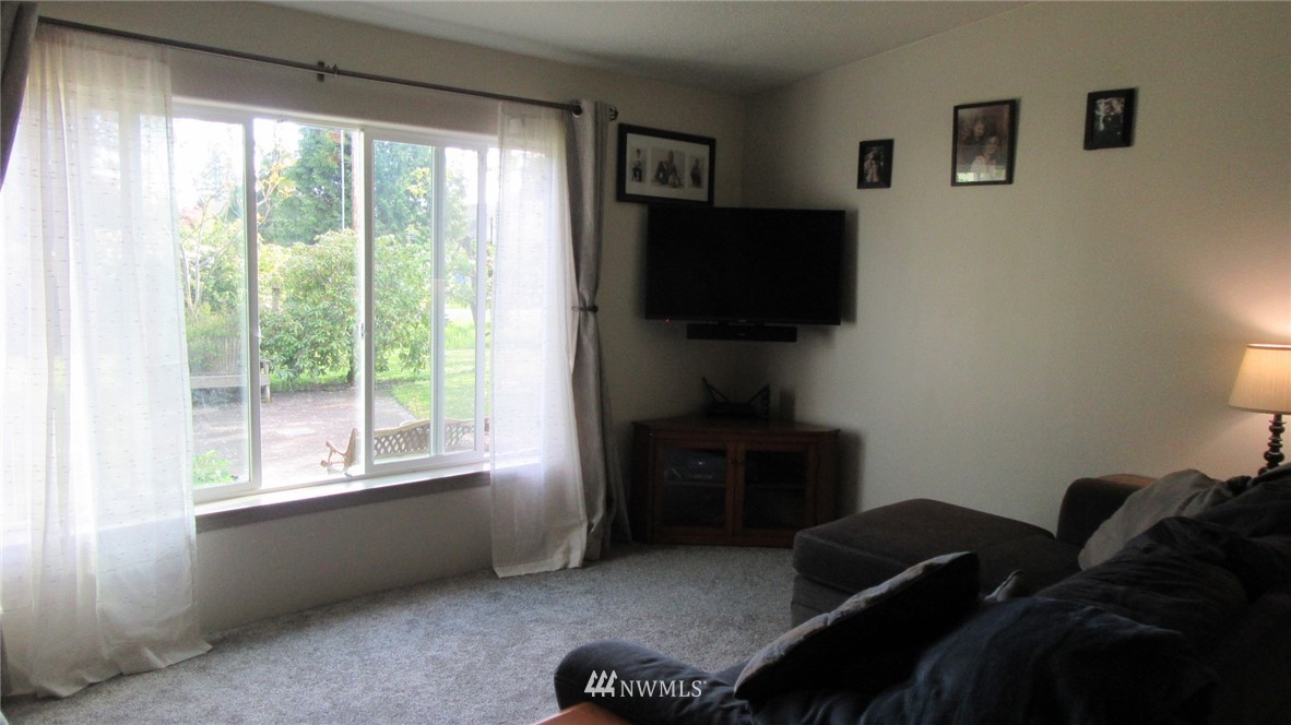 5182 Anderson Road Blaine, WA 98230 - Photo 12 of 40 Gallery Image 12