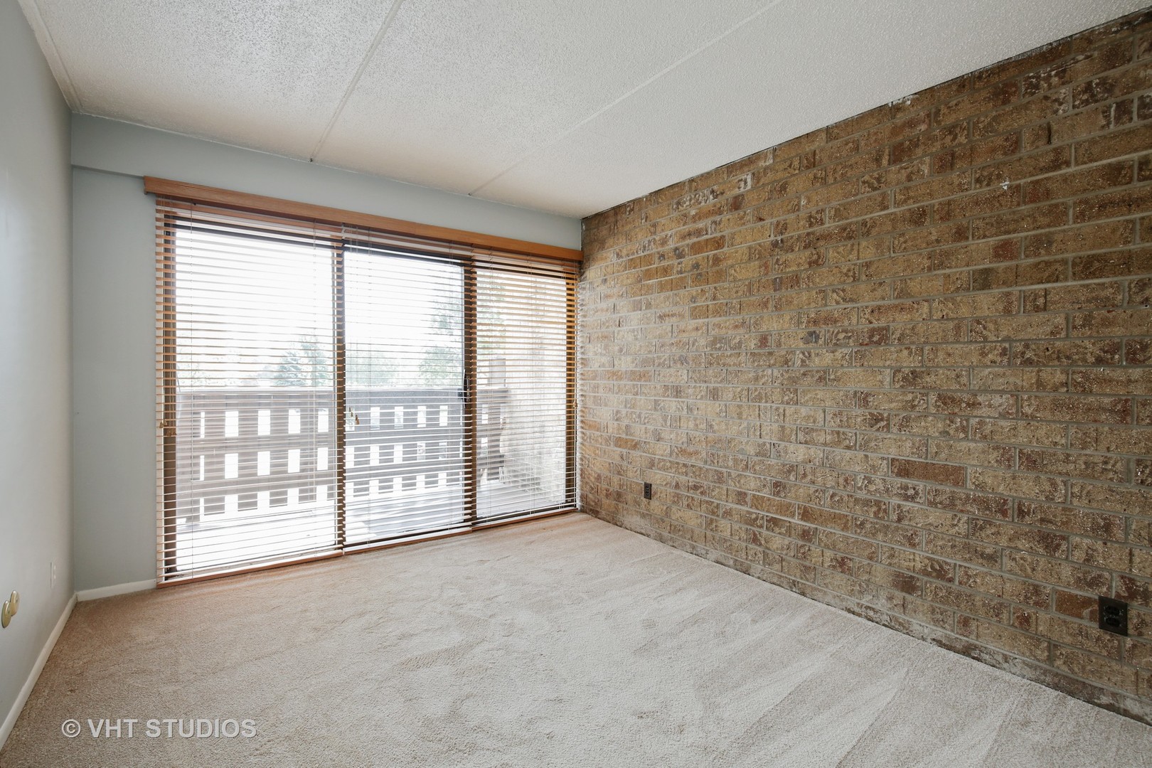 505 Kenneth Circle Elgin, IL 60120 - Photo 7 of 10