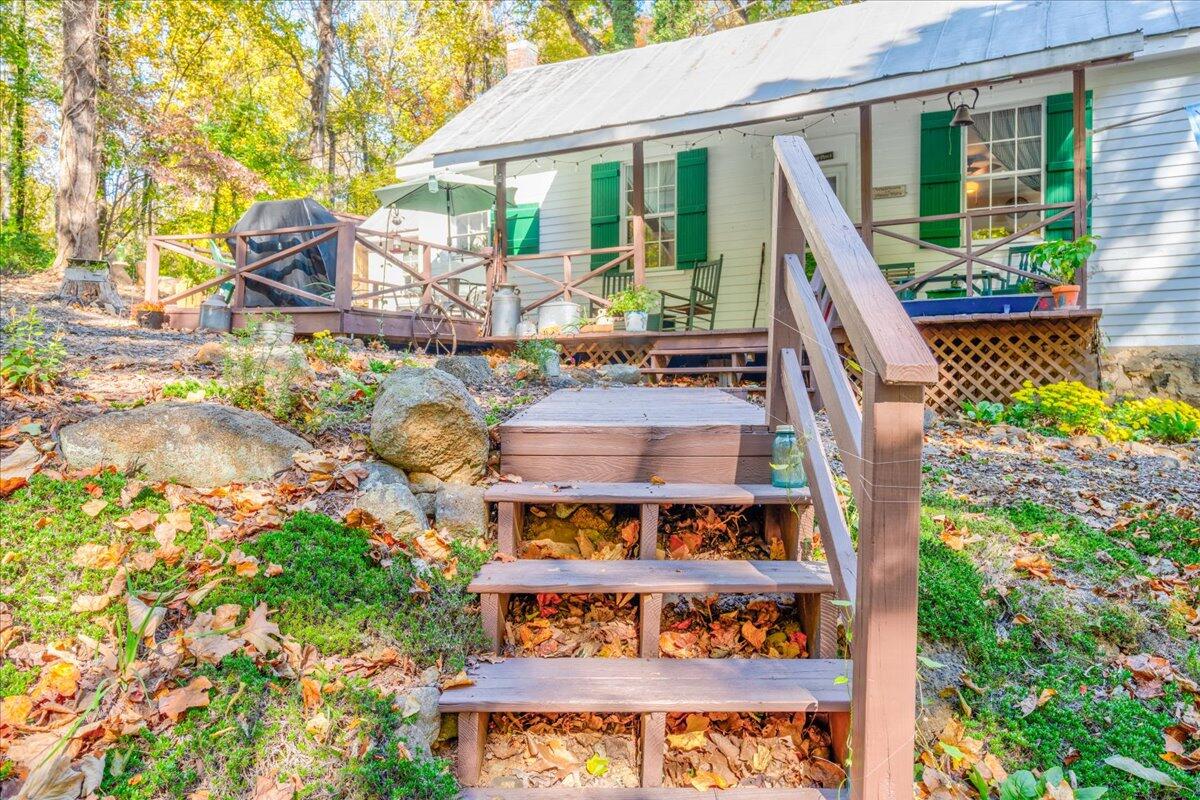 1017 Karnes Road Bedford, VA 24523 - Photo 4 of 56 04-1017KRBF-4