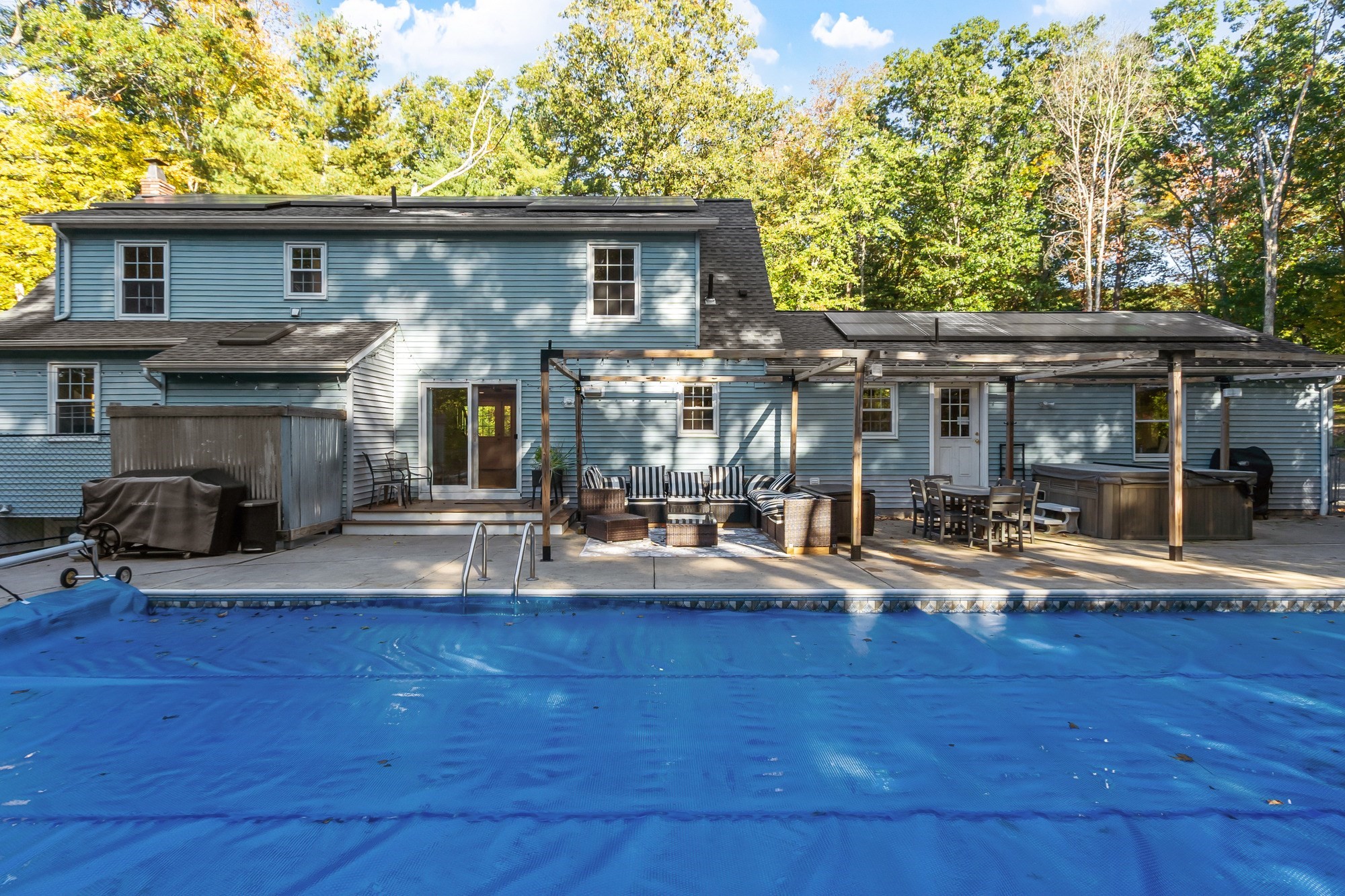 329 New Boston Road Sturbridge, MA 01566 - Photo 4 of 38 Gallery Image 4