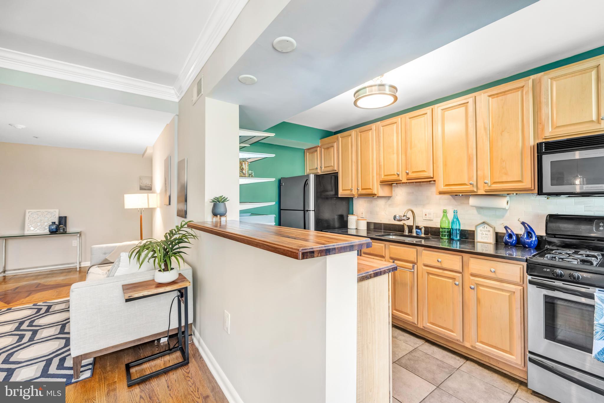 2633 Adams Mill Road Northwest, Unit 201 Washington, DC 20009 - Photo 8 of 41