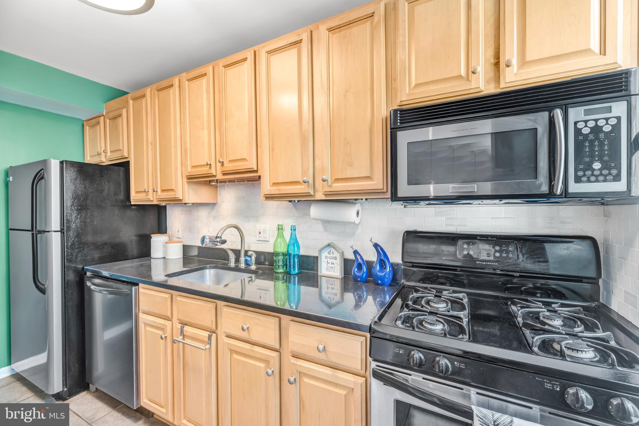 2633 Adams Mill Road Northwest, Unit 201 Washington, DC 20009 - Photo 9 of 41