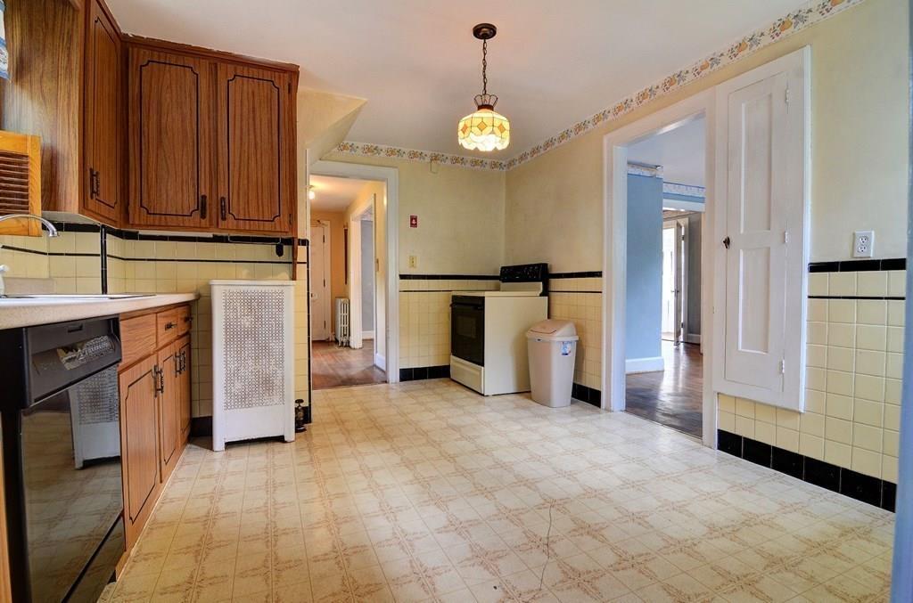 7 Crest Street Quincy, MA 02169 - Photo 15 of 29 Gallery Image 15