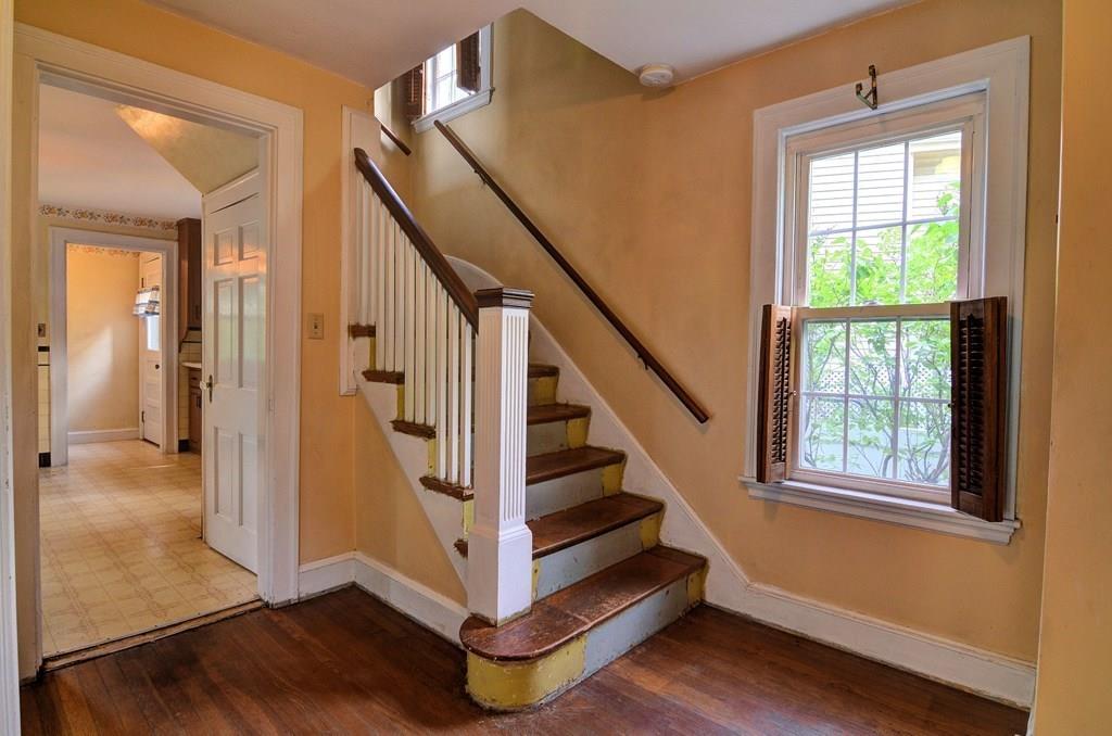 7 Crest Street Quincy, MA 02169 - Photo 6 of 29 Gallery Image 6