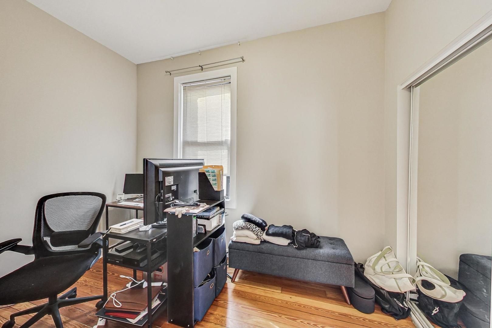 2021 West Haddon Avenue Chicago, IL 60622 - Photo 13 of 47