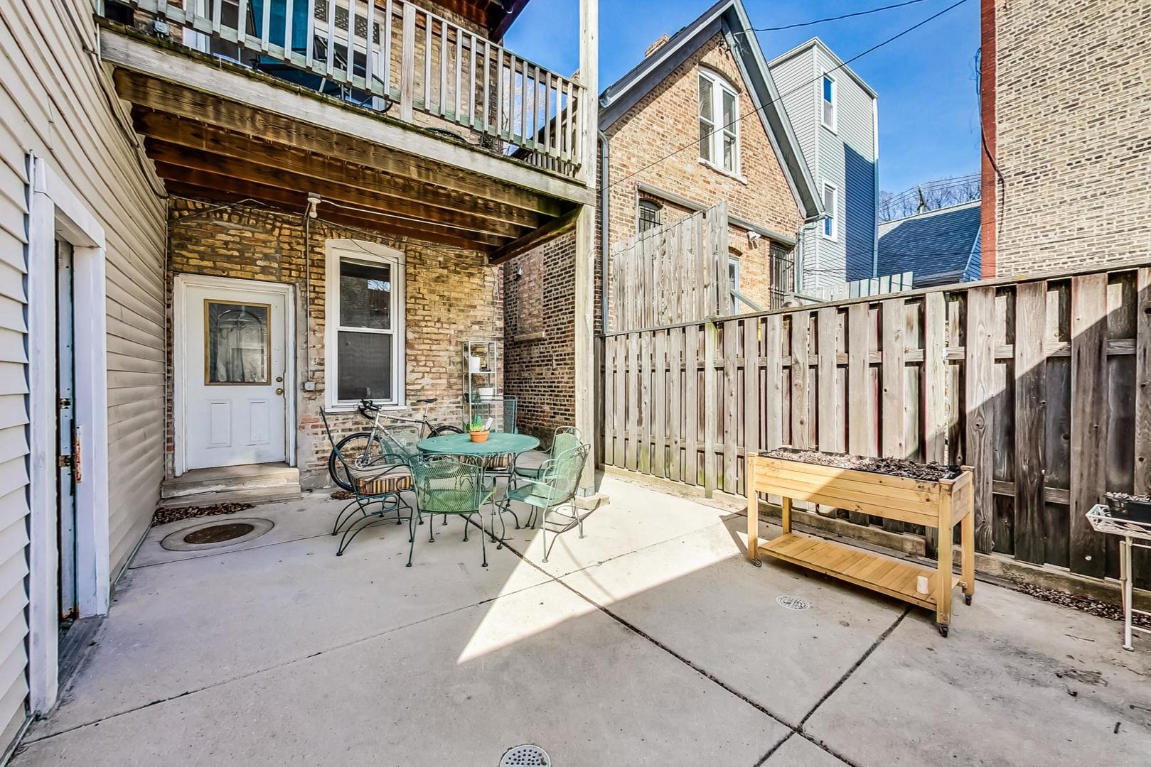 2021 West Haddon Avenue Chicago, IL 60622 - Photo 27 of 47