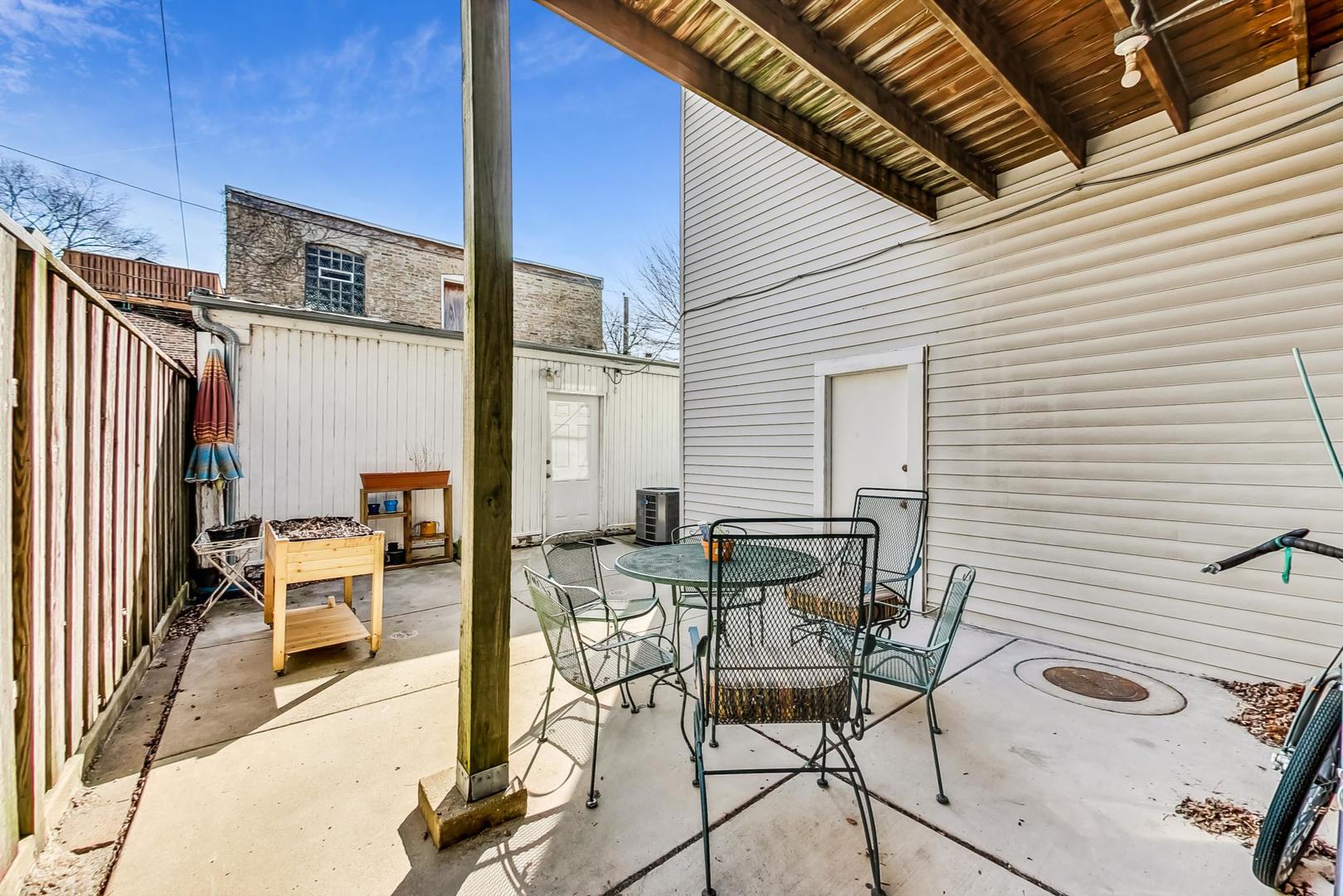 2021 West Haddon Avenue Chicago, IL 60622 - Photo 28 of 47