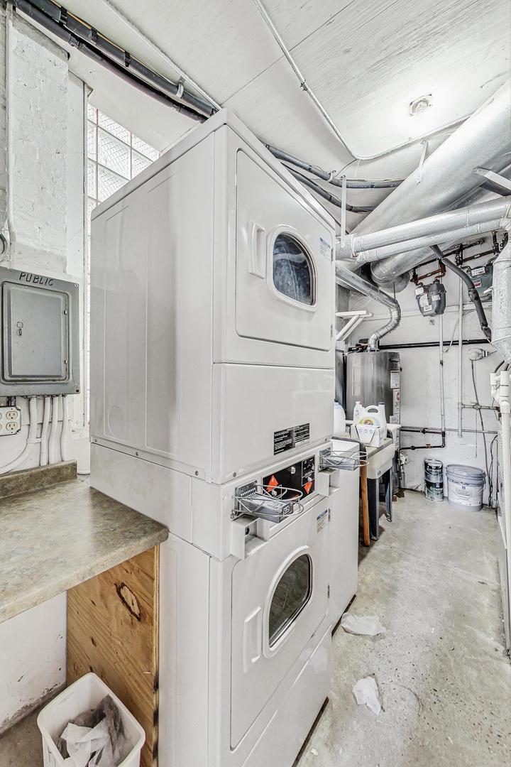 2021 West Haddon Avenue Chicago, IL 60622 - Photo 43 of 47