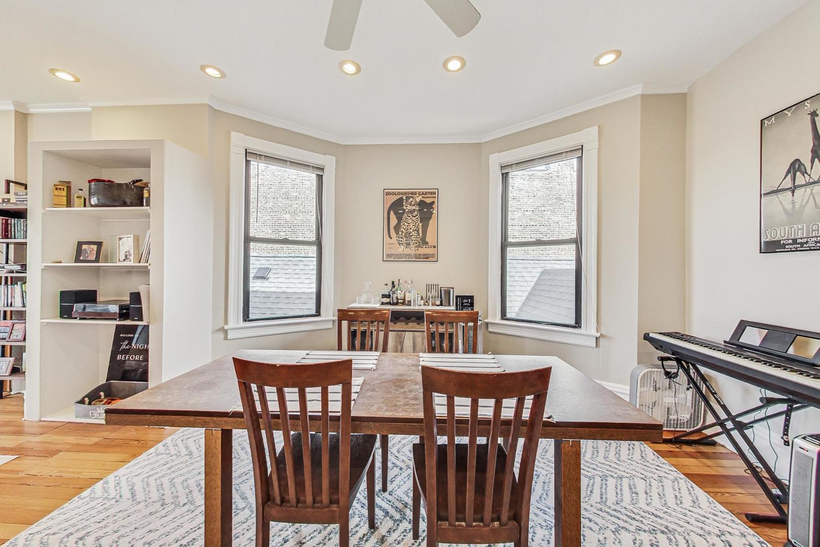 2021 West Haddon Avenue Chicago, IL 60622 - Photo 8 of 47