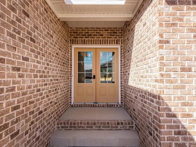 $479,900 | 3581 Sand Drive, Newburgh, IN 47630