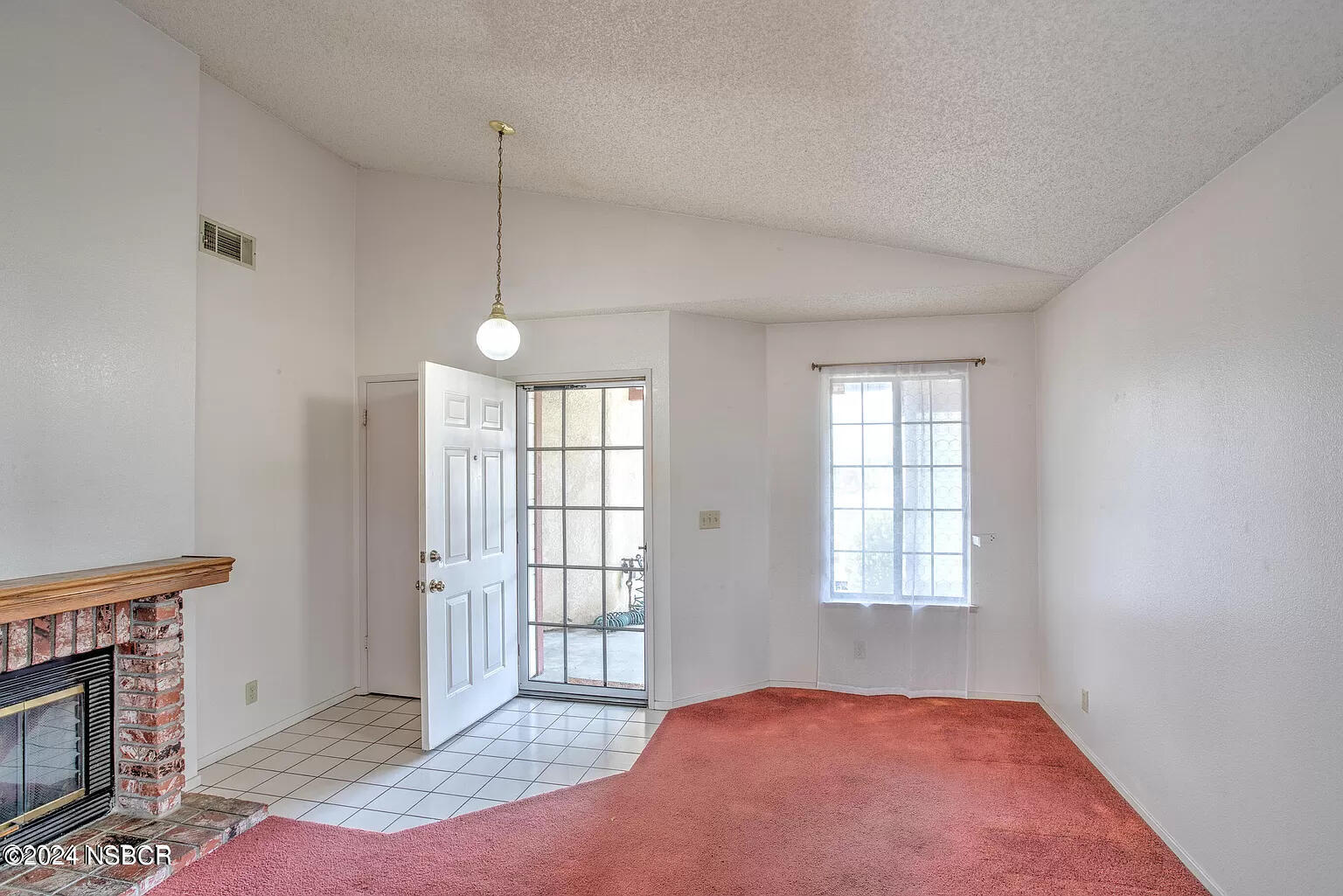 1352 Viola Way Lompoc, CA 93436 - Photo 6 of 30 6 entry way