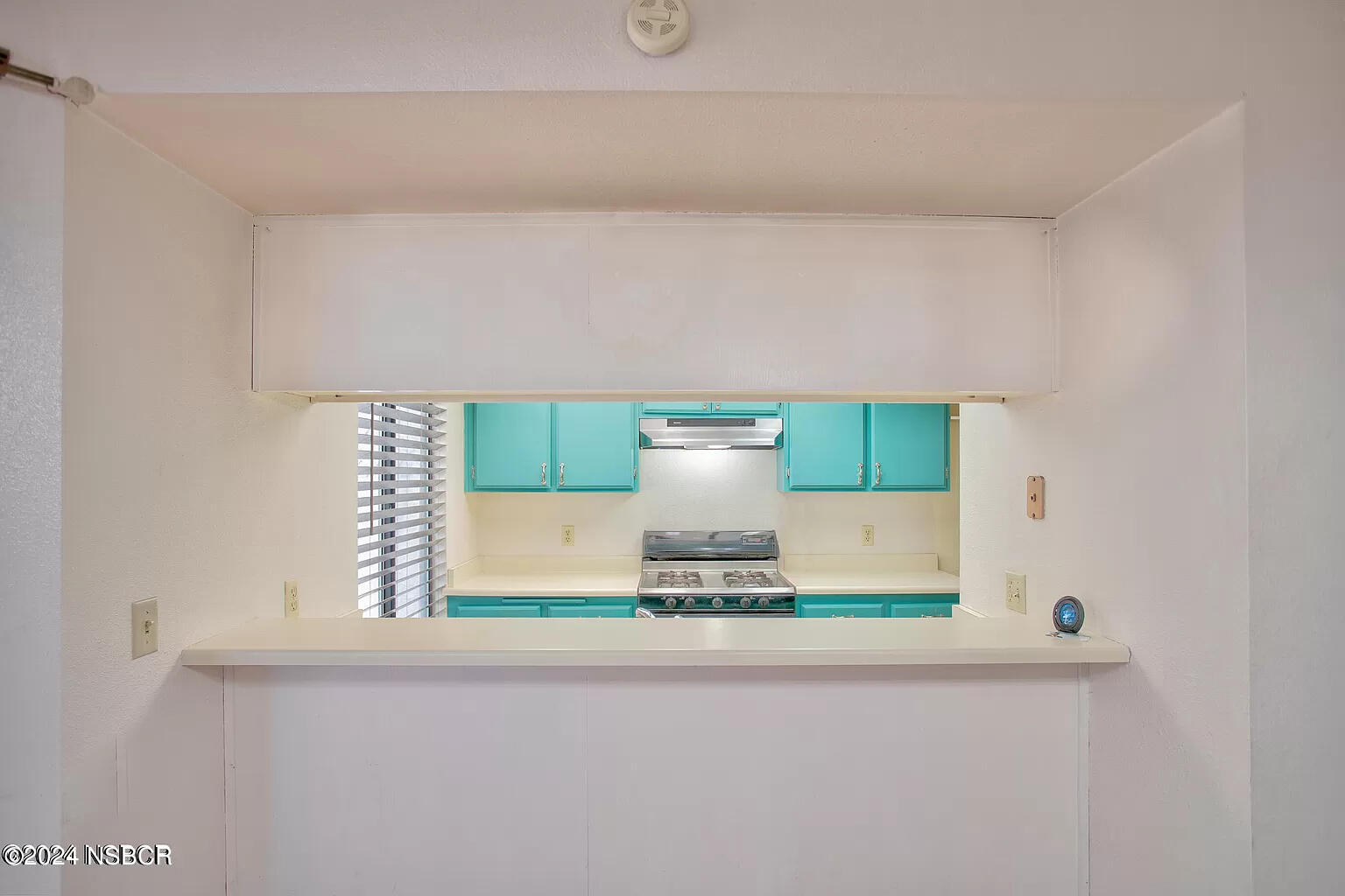 1352 Viola Way Lompoc, CA 93436 - Photo 8 of 30 8 kitchen countertop