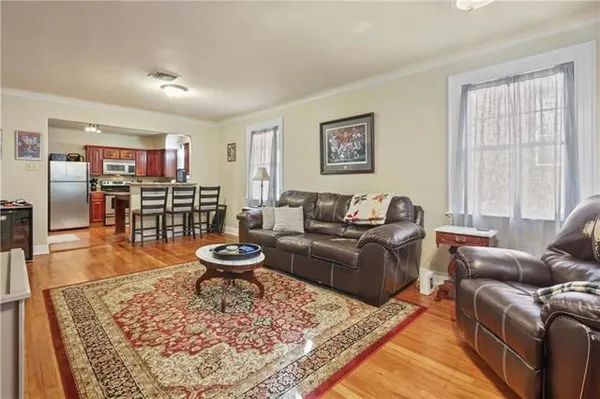 $1,975 | 508 North Labarre Road, Unit B, Metairie, LA 70001