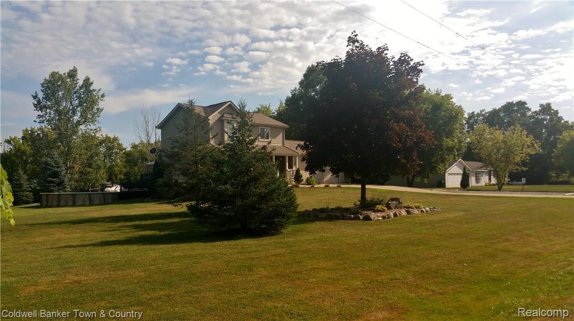 10770 Chase Lake Road Fowlerville, MI 48836 - Photo 2 of 43 Exterior7.jpg