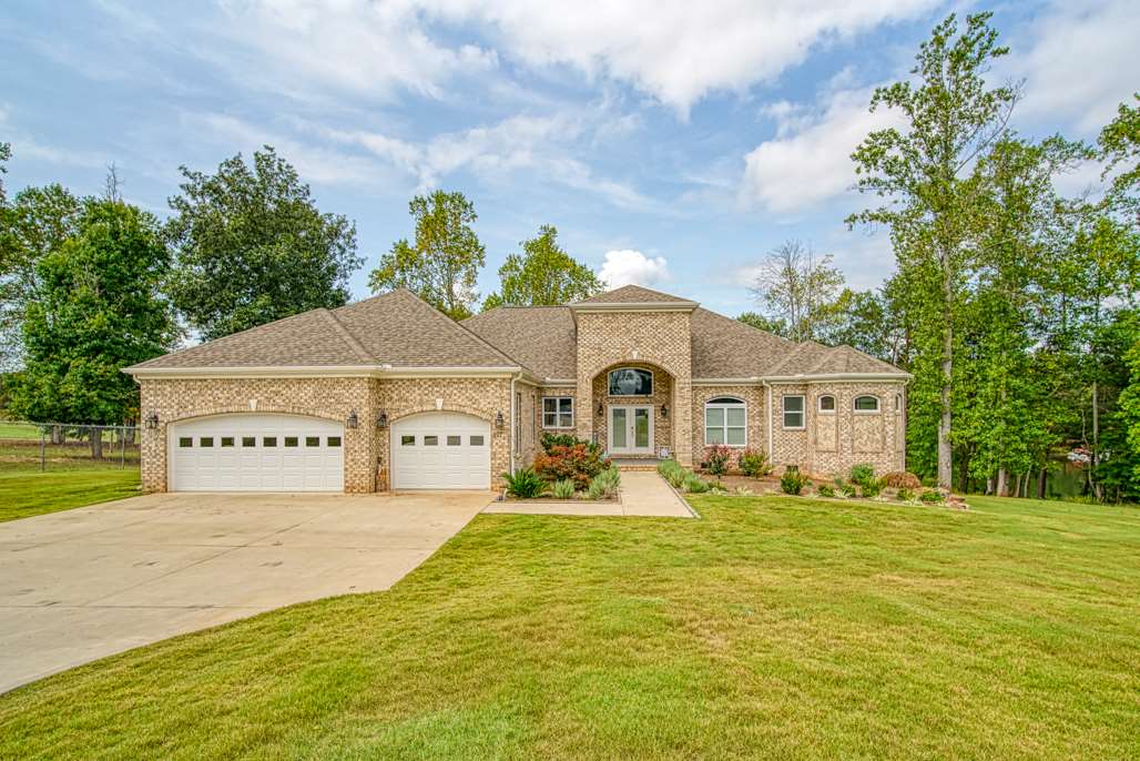 217 Aqua Cove Court Inman, SC 29349 - Photo 2 of 36