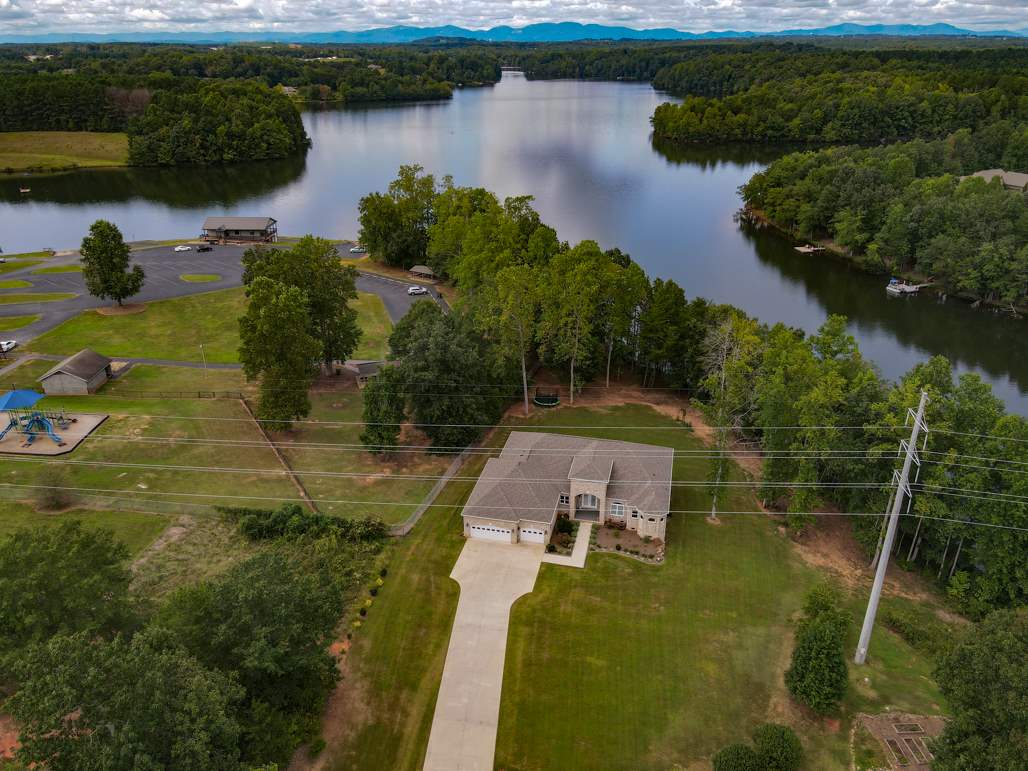 217 Aqua Cove Court Inman, SC 29349 - Photo 34 of 36