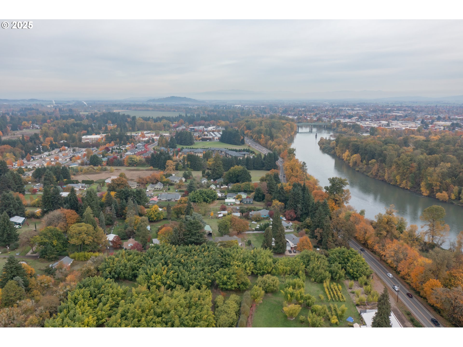 405 Northwest Juniper Lane Albany, OR 97321 - Photo 47 of 48 an aerial view of residential house and lake