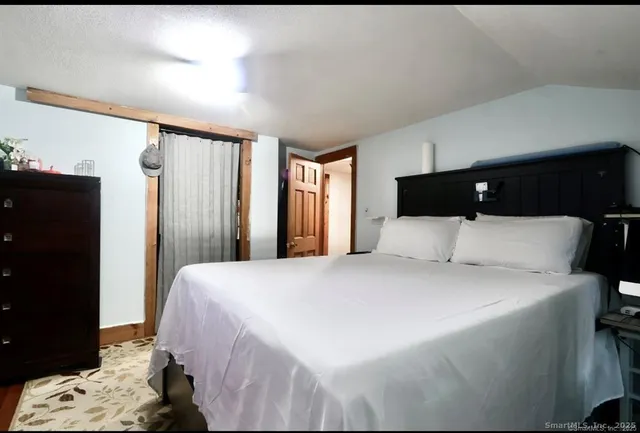 $2,350 | 131 Greenwood Street, Watertown, CT 06795