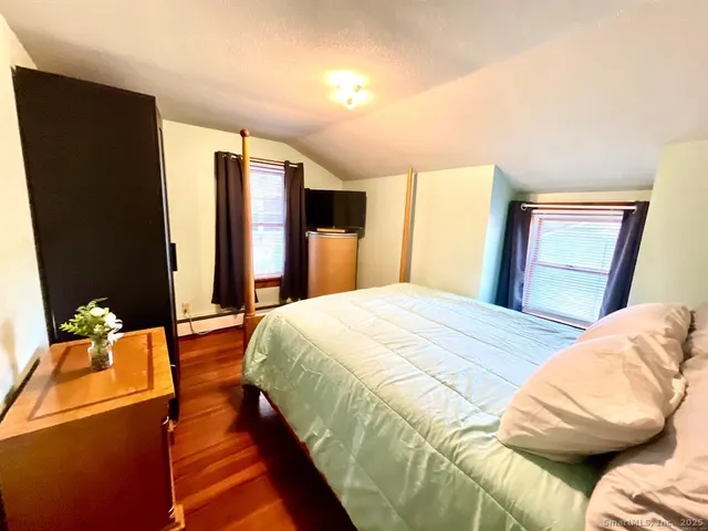 $2,350 | 131 Greenwood Street, Watertown, CT 06795