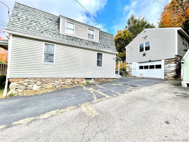 $2,350 | 131 Greenwood Street, Watertown, CT 06795