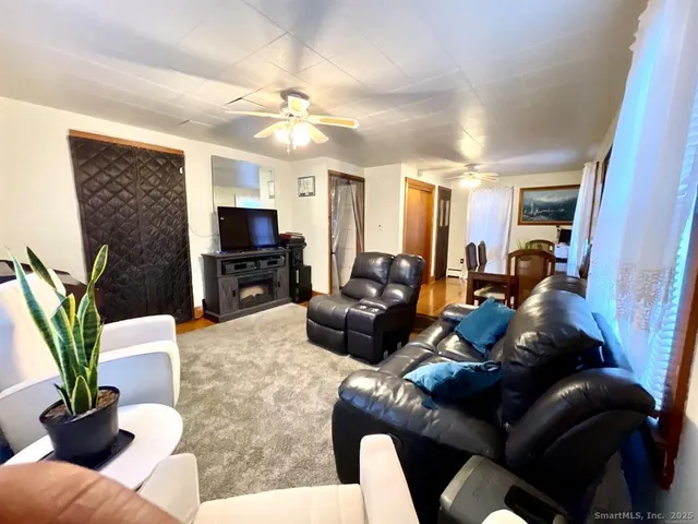 $2,350 | 131 Greenwood Street, Watertown, CT 06795