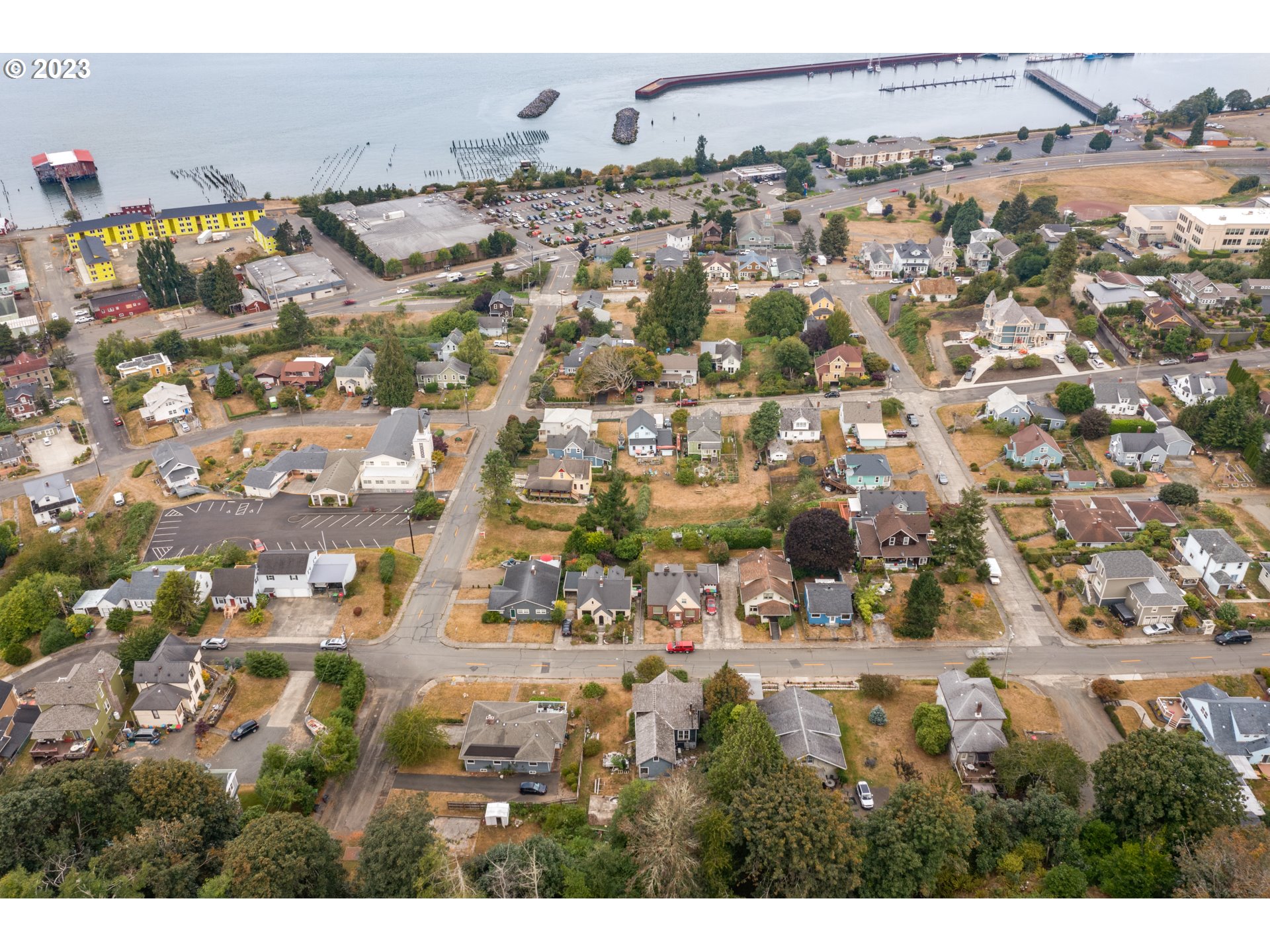 836 33rd Street Astoria, OR 97103 - Photo 5 of 11 a view of city