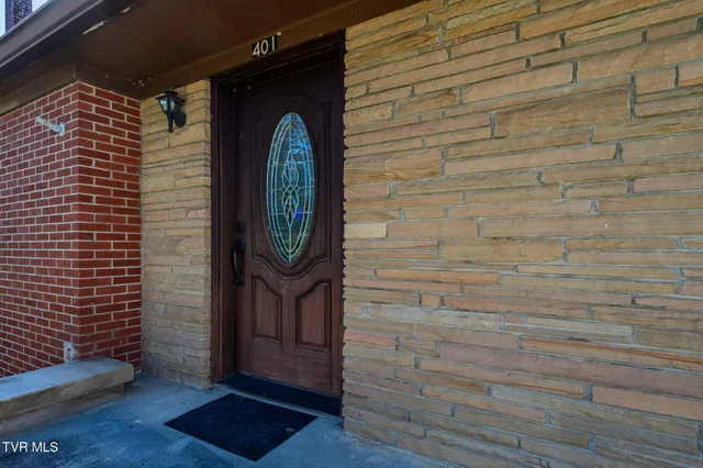 $294,500 | 401 North Church Street, Mountain City, TN 37683